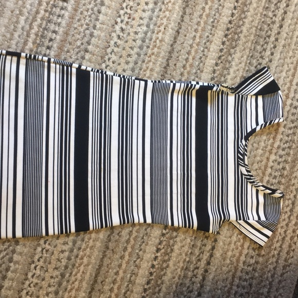 Black and white striped body con dress - Picture 1 of 4